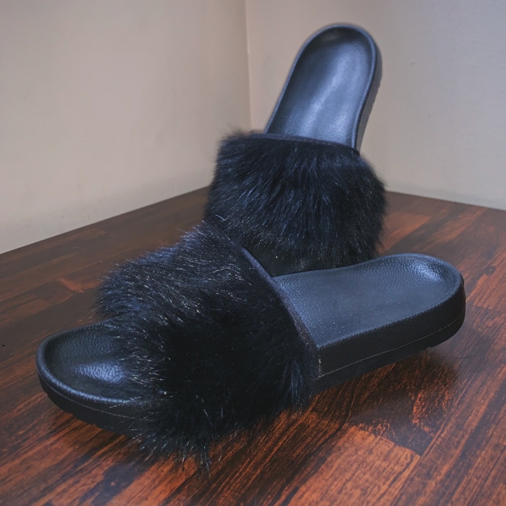 Furry Ugg sandals